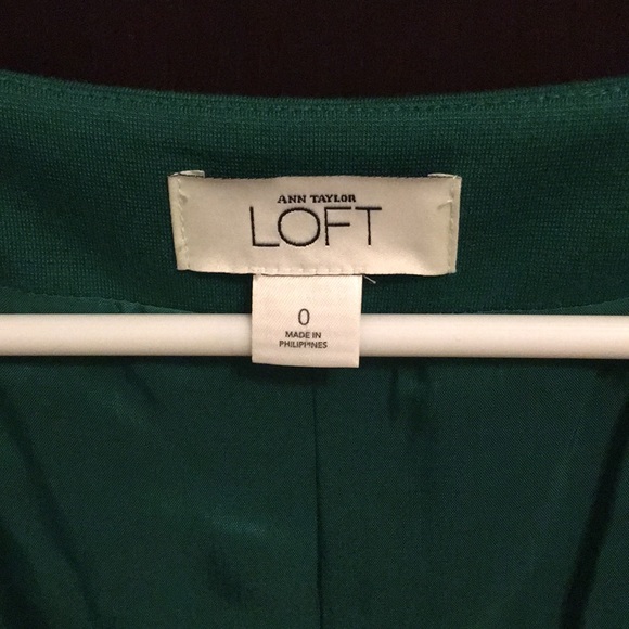 Ann Taylor Loft cropped blazer - Picture 3 of 4